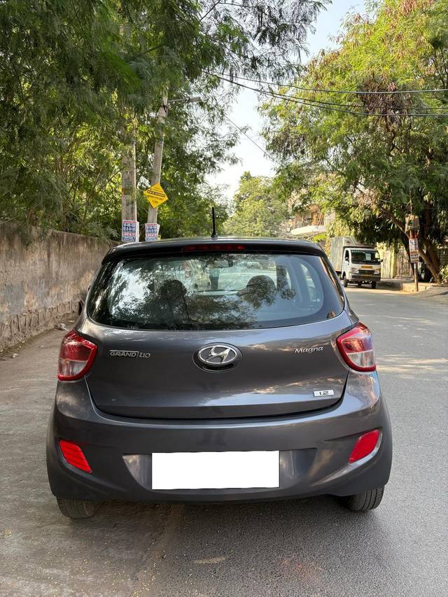 https://images10.gaadi.com/usedcar_image/4584771/original/processed_5ff30e335695a3675422fd45ee192a4c.jpg?imwidth=6401