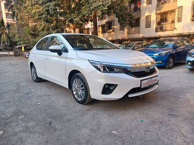 https://images10.gaadi.com/usedcar_image/4584776/original/processed_21e16236c54e28ef7eec5d7e9b700845.jpeg?imwidth=6400