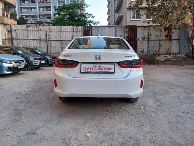 https://images10.gaadi.com/usedcar_image/4584776/original/processed_5d8e6a80d5298bbfbf89413a73a90179.jpeg?imwidth=6401