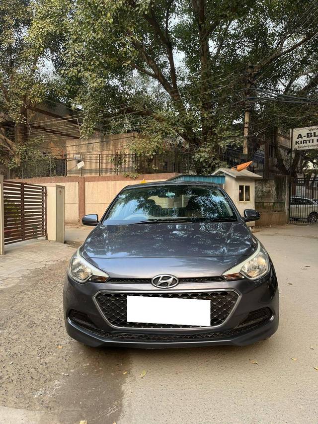 https://images10.gaadi.com/usedcar_image/4584785/original/processed_ec600ea1475450f07a4917cb654fbe53.jpg?imwidth=6400