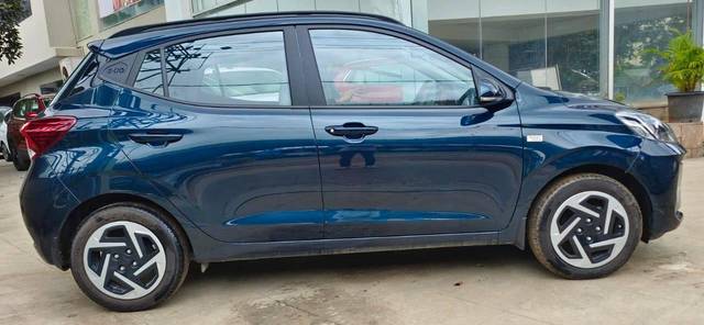 https://images10.gaadi.com/usedcar_image/4584792/original/processed_7e7e21d1741b03f1c7fb90c308164c09.jpeg?imwidth=6401
