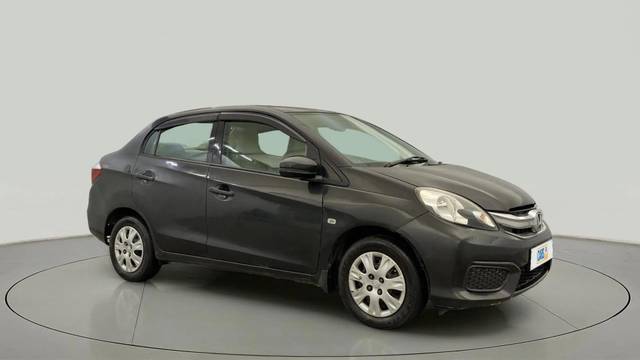 https://images10.gaadi.com/usedcar_image/4584794/original/492366820b432491c309e21fc617cb5f.jpg?imwidth=6400