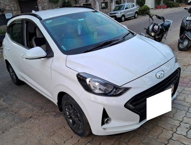 https://images10.gaadi.com/usedcar_image/4584796/original/processed_56d165fd975898f1f9d86b3ed152a019.jpg?imwidth=6401