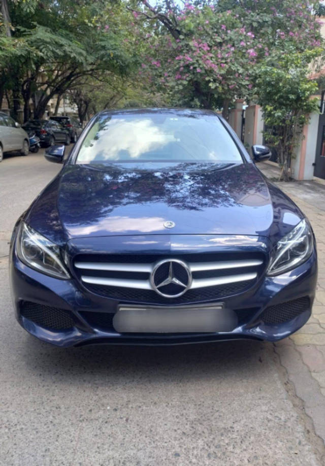 https://images10.gaadi.com/usedcar_image/4584814/original/9fc57c007d060f09eec716e81d552176.png?imwidth=6402