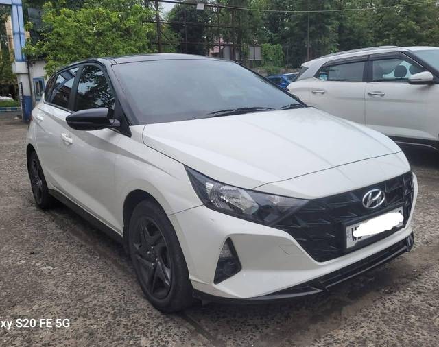 https://images10.gaadi.com/usedcar_image/4584829/original/processed_ab6cb4a425e63a990aaf37d117ebfe91.jpg?imwidth=6400