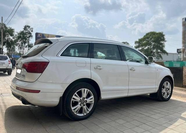 https://images10.gaadi.com/usedcar_image/4584842/original/processed_36370a7015a50082e432cc7a69c1e301.jpg?imwidth=6401