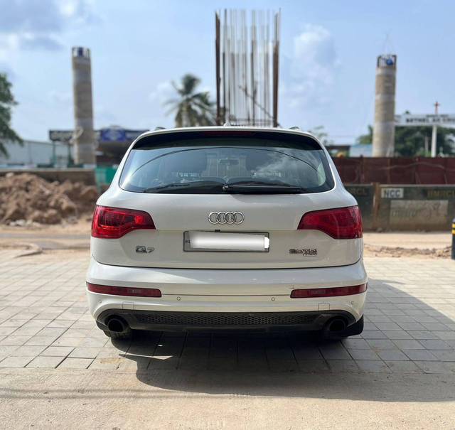 https://images10.gaadi.com/usedcar_image/4584842/original/processed_79112c6ce34336bb420832cb53170093.jpg?imwidth=6402
