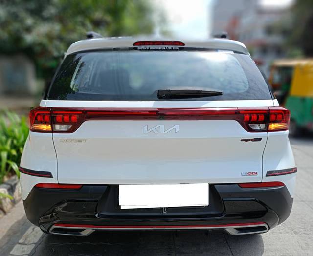https://images10.gaadi.com/usedcar_image/4584887/original/processed_89de2dc99f4f746d9cf482c44fe4e2b7.jpeg?imwidth=6402