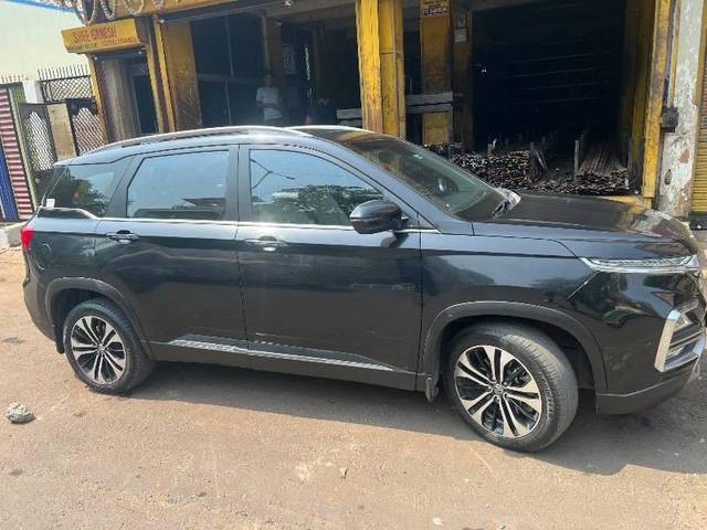 https://images10.gaadi.com/usedcar_image/4584902/original/processed_39dd8ae0-ee57-48cf-854c-3f8452bb8155.jpeg?imwidth=6400