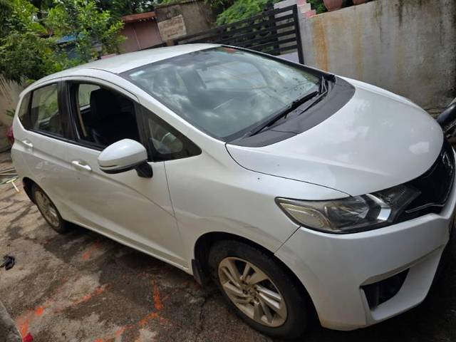 https://images10.gaadi.com/usedcar_image/4584912/original/processed_95f7b72a-cc73-4a08-a8ce-a9f1eebd35e1.jpg?imwidth=6400