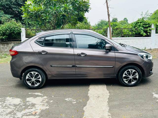 https://images10.gaadi.com/usedcar_image/4584915/original/f1aec5b49f58faaa118bc661403c79c3.jpg?imwidth=6401