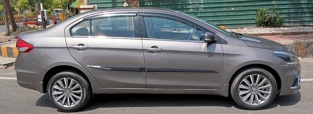 https://images10.gaadi.com/usedcar_image/4584916/original/b3ff70e18e60cec027541253c67a5030.jpg?imwidth=6401