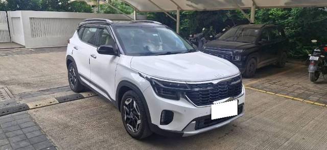 https://images10.gaadi.com/usedcar_image/4584922/original/processed_cae51961-4dfb-45e2-9a06-4ea84274c16f.jpg?imwidth=6400