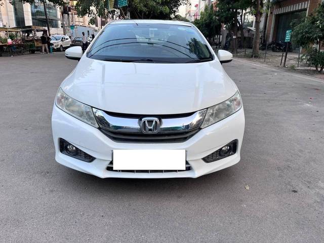 https://images10.gaadi.com/usedcar_image/4584923/original/processed_f26acab5e8c69d14d6e20a75356c407b.jpg?imwidth=6402