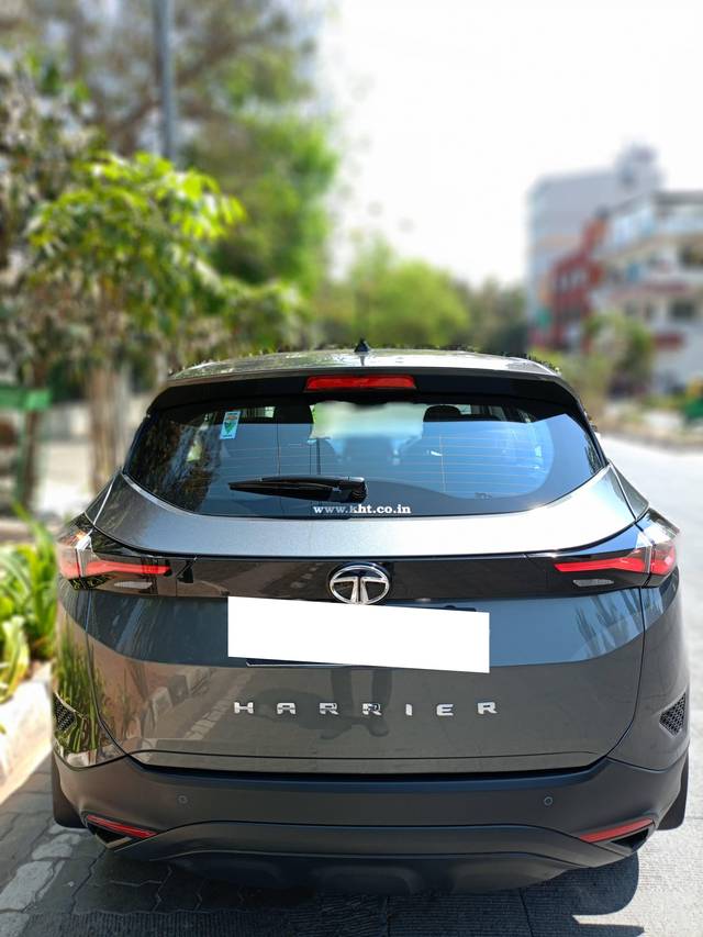 https://images10.gaadi.com/usedcar_image/4584934/original/processed_7dea26aed264a2fffb9c55fd6589afad.jpg?imwidth=6401