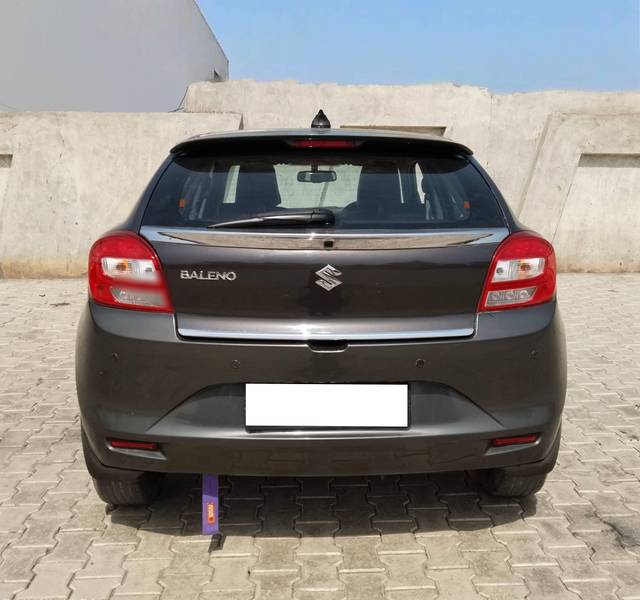 https://images10.gaadi.com/usedcar_image/4584975/original/processed_c7c0e485668d0730d887a50d56382bdb.jpg?imwidth=6401