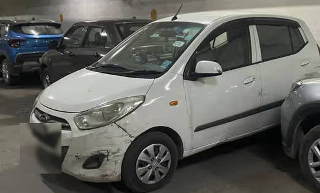 https://images10.gaadi.com/usedcar_image/4584982/original/ea496d17-0930-4bd6-a94d-d354b62975d0.png?imwidth=6401