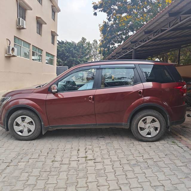 https://images10.gaadi.com/usedcar_image/4585009/original/f7f1f183-f7e7-4b3d-9d79-6f72c0b6dca3.jpg?imwidth=6400