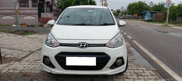 https://images10.gaadi.com/usedcar_image/4585012/original/processed_4f8d1a58-3ac9-4066-a334-1e238460c8ab.jpg?imwidth=6402