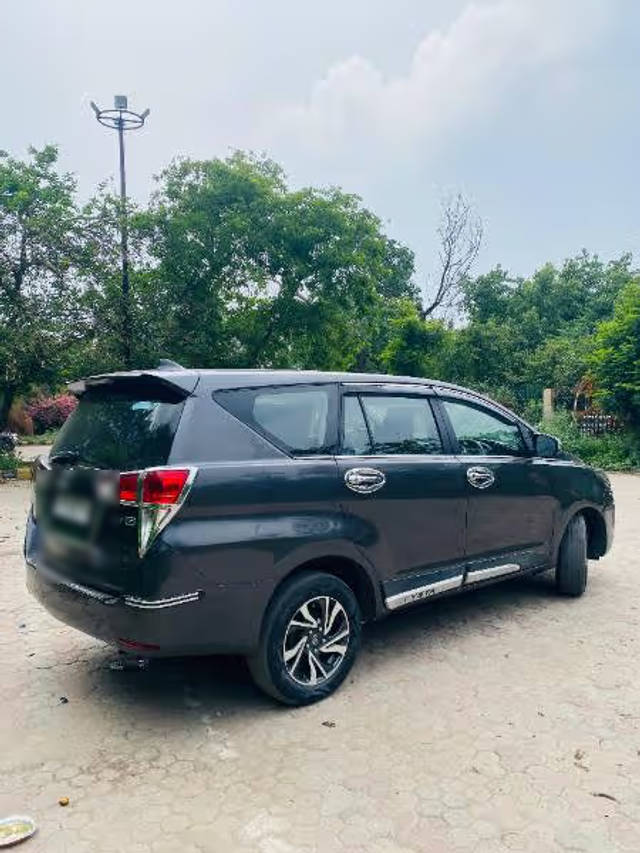 https://images10.gaadi.com/usedcar_image/4585035/original/0ffb84ab-aeae-4e86-a434-83801fdb33e9.png?imwidth=6402