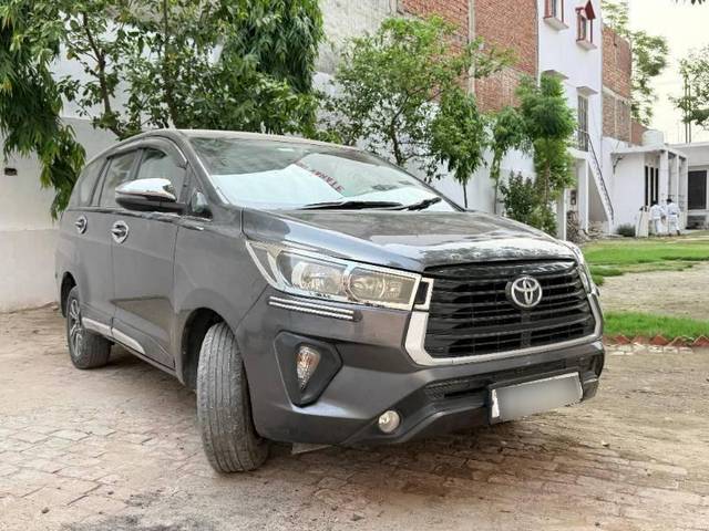 https://images10.gaadi.com/usedcar_image/4585035/original/processed_processed_692d634f-3f1d-441f-a4bd-3223f95dced0.jpg?imwidth=6400