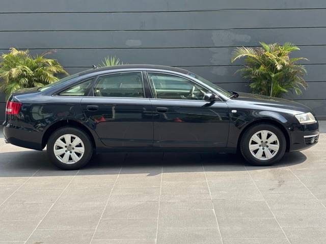 https://images10.gaadi.com/usedcar_image/4585041/original/8d778afdaaa9c3121af27028bb2a4821.jpeg?imwidth=6401