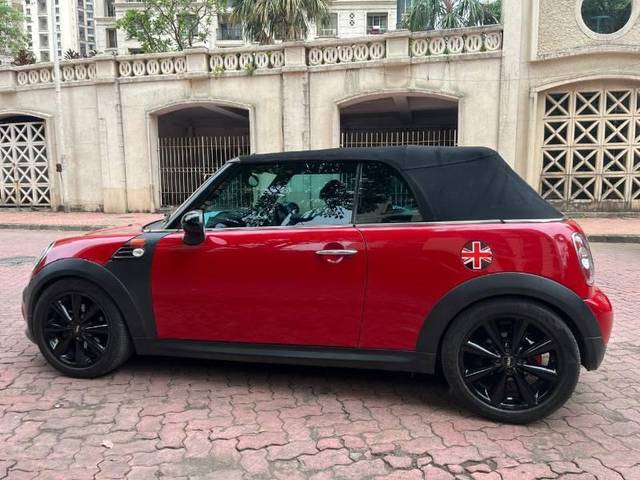 https://images10.gaadi.com/usedcar_image/4585050/original/processed_a2cc3798-4a15-4934-a389-d0bb3535f852.jpeg?imwidth=6402