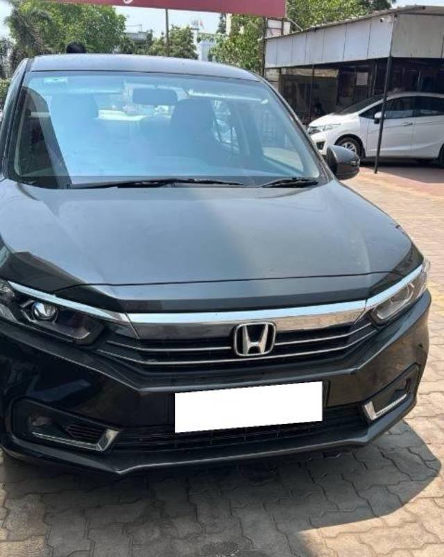 https://images10.gaadi.com/usedcar_image/4585055/original/processed_80e39e39-3707-42a2-be5b-a2e5c7f2d420.jpg?imwidth=6400