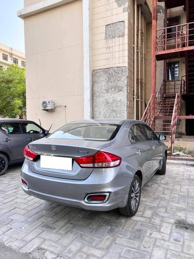 https://images10.gaadi.com/usedcar_image/4585063/original/processed_e7b110d8-54b9-49d2-9f70-765f1b7965db.jpeg?imwidth=6400