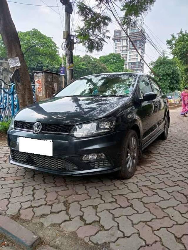https://images10.gaadi.com/usedcar_image/4585067/original/processed_fbce8f9b10aa6713557cc7cc6925e796.jpg?imwidth=6401