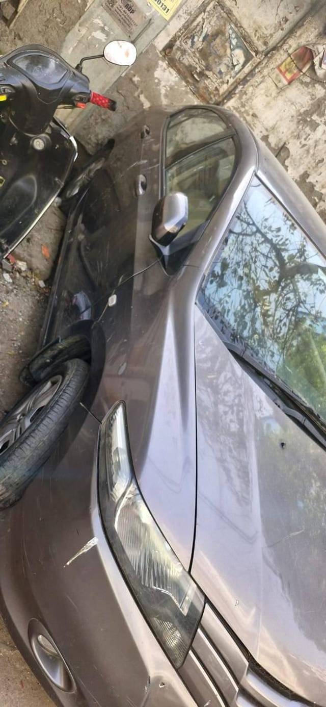 https://images10.gaadi.com/usedcar_image/4585077/original/processed_01b8ea7f680db08b2f665be64a591f93.jpg?imwidth=6402