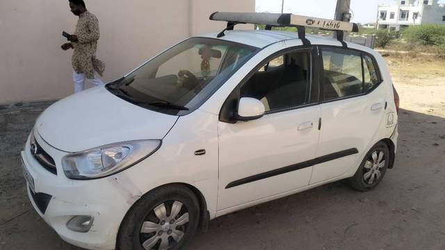 https://images10.gaadi.com/usedcar_image/4585086/original/processed_39bda3be-462b-46fc-b8b6-c187402c0f67.jpg?imwidth=6402