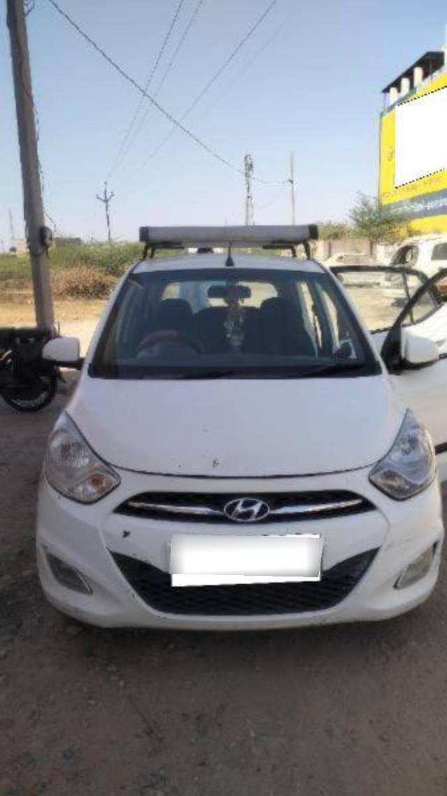 https://images10.gaadi.com/usedcar_image/4585086/original/processed_processed_d6816ac8-e6ba-4347-99dd-e7901557d9dd.jpg?imwidth=6400