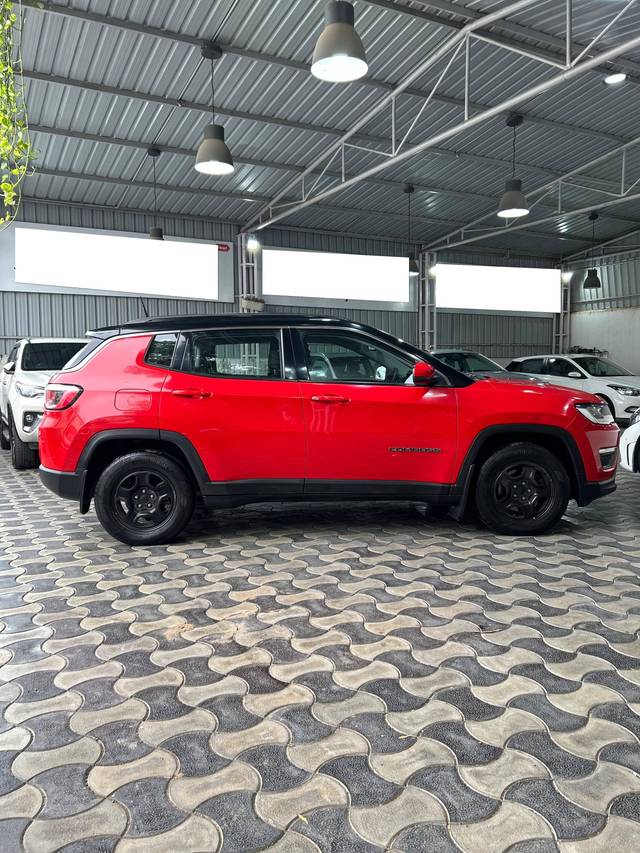https://images10.gaadi.com/usedcar_image/4585169/original/processed_ba5f640d619cbfeae7e8bb37ae6ba719.jpg?imwidth=6402