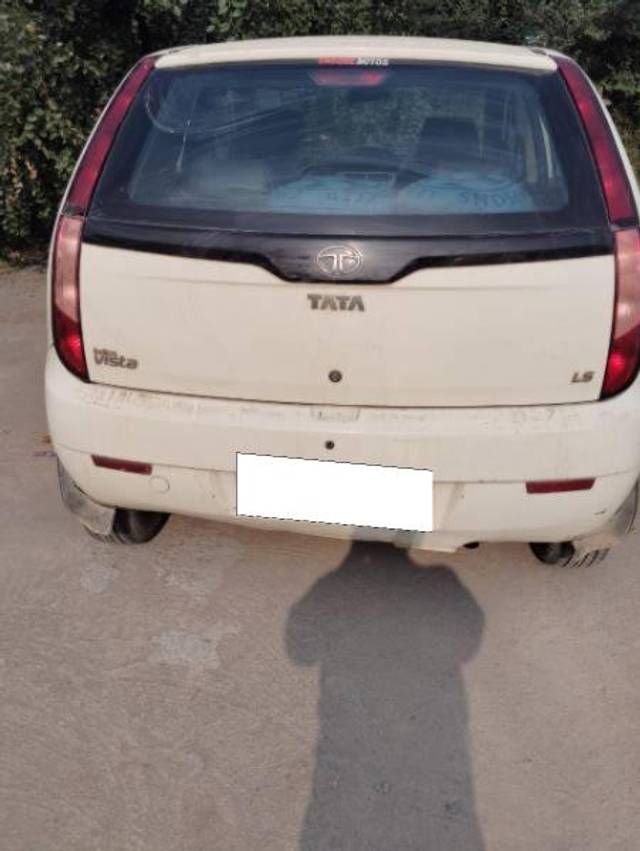 https://images10.gaadi.com/usedcar_image/4585180/original/processed_158e094a-1732-4fb2-b1a2-de490191c360.jpg?imwidth=6400