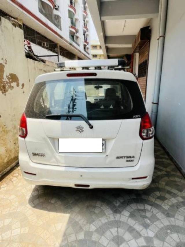 https://images10.gaadi.com/usedcar_image/4585182/original/processed_2446f96b-8a10-49f2-ba16-6c2c1056a679.jpeg?imwidth=6401