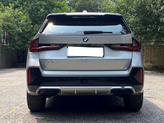 https://images10.gaadi.com/usedcar_image/4585184/original/processed_6470cf6686e6bcda4aa9e69e227dd0f9.jpg?imwidth=6402