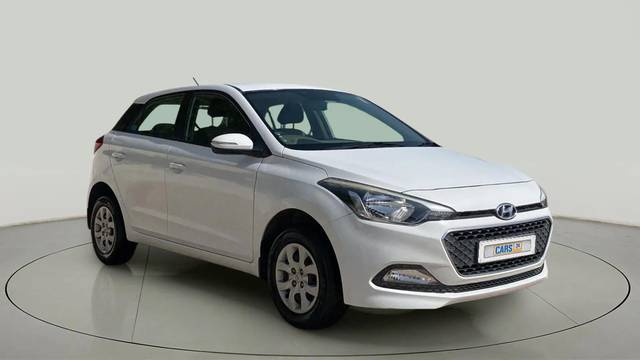 https://images10.gaadi.com/usedcar_image/4585193/original/0a5793d0fa901bd14c485ac4ade8d736.jpg?imwidth=6400