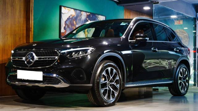 https://images10.gaadi.com/usedcar_image/4585196/original/processed_9c69863b3d2a3841c2ea544a2490ba77.jpg?imwidth=6402