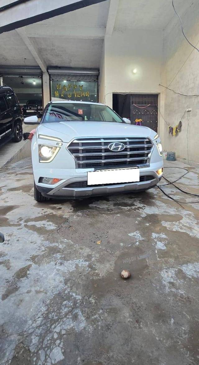 https://images10.gaadi.com/usedcar_image/4585206/original/processed_a83c722197c5b7e45e8670f9317dc774.jpg?imwidth=6401