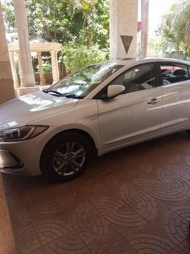https://images10.gaadi.com/usedcar_image/4585212/original/processed_595ac6d6-8aa0-4621-8823-9fb2b3ded250.jpeg?imwidth=6400
