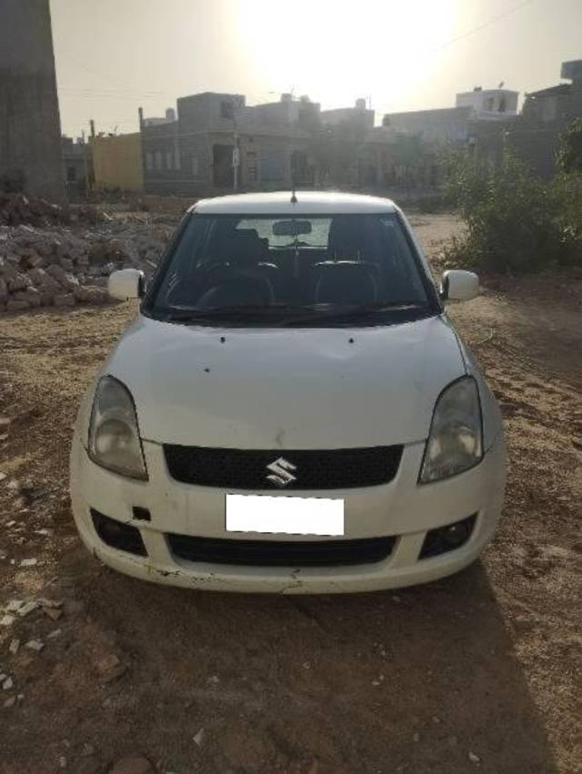 https://images10.gaadi.com/usedcar_image/4585221/original/processed_dc6a138b-8d64-4a5b-afda-2f656a538323.jpg?imwidth=6400