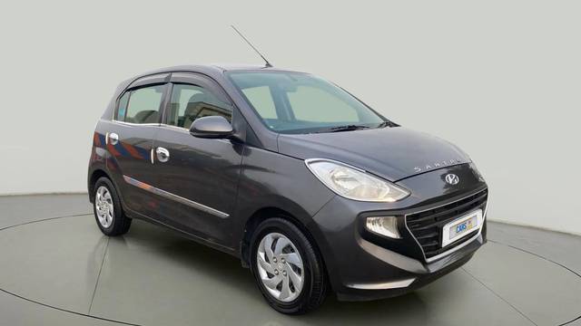 https://images10.gaadi.com/usedcar_image/4585244/original/483138bfb91ff58d6f1cdc7738f8816b.jpg?imwidth=6400
