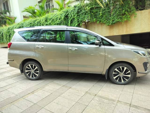 https://images10.gaadi.com/usedcar_image/4585304/original/aa2a091f93ed5beaeb842573aa871898.jpeg?imwidth=6401