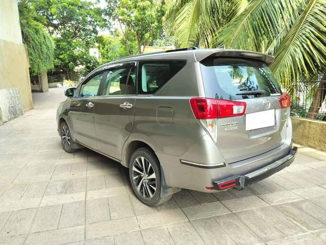 https://images10.gaadi.com/usedcar_image/4585304/original/processed_57840127d7268bc7bd2b4beff5818027.jpeg?imwidth=6402