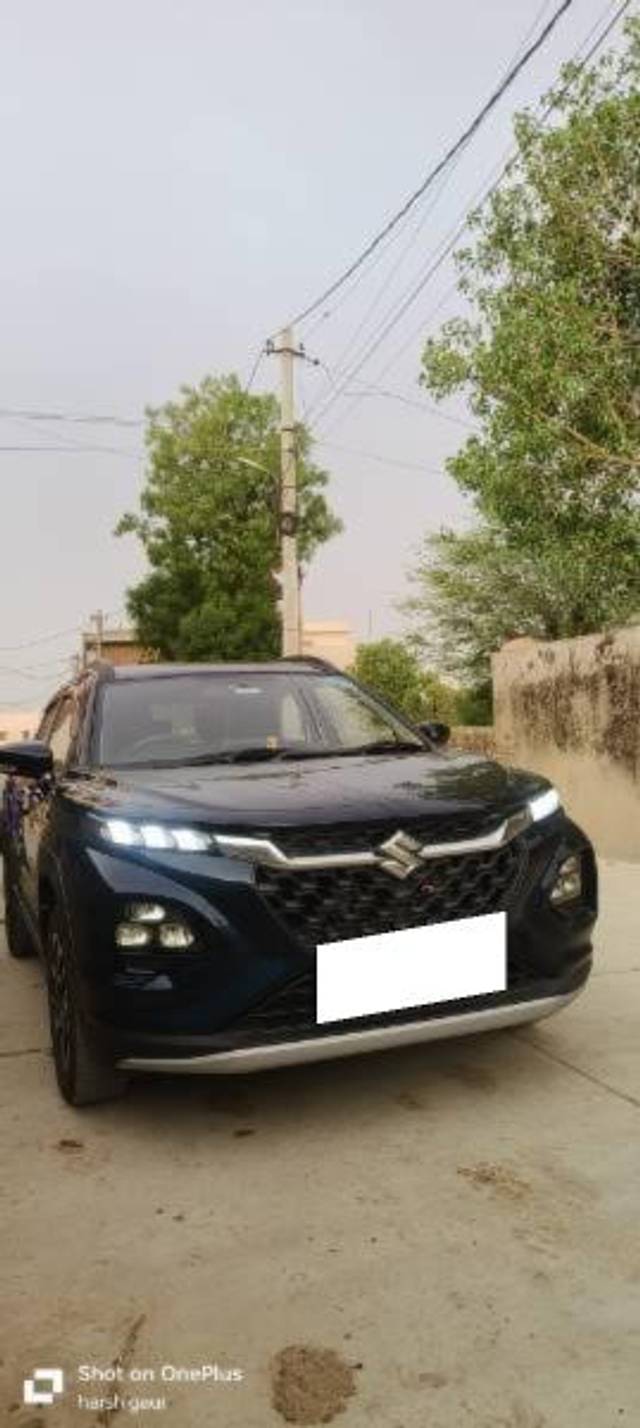 https://images10.gaadi.com/usedcar_image/4585307/original/processed_b749b681-2f9b-48c8-8682-359064271ed6.jpg?imwidth=6400
