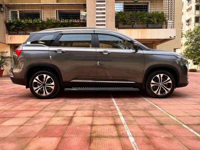 https://images10.gaadi.com/usedcar_image/4585310/original/9b74ae66b74bc23b944fea05d97566c5.jpeg?imwidth=6401