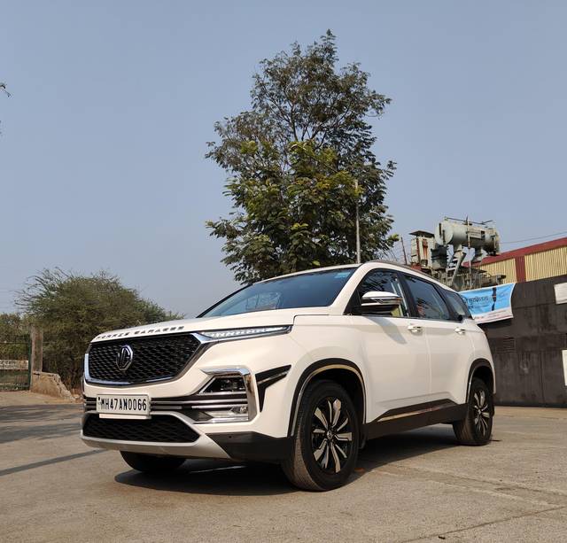 https://images10.gaadi.com/usedcar_image/4585311/original/processed_93718dbe2c94d977bf09c6b3585a1287.jpg?imwidth=6400