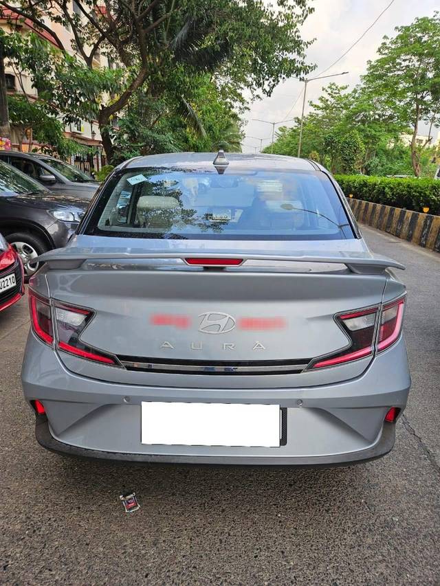 https://images10.gaadi.com/usedcar_image/4585318/original/processed_acd2b9c108429ad65f05a0f8c223d2ad.jpg?imwidth=6402