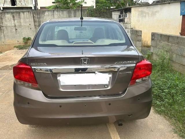 https://images10.gaadi.com/usedcar_image/4585326/original/processed_8b3c8296-70c2-4074-ac19-c76615c17bbc.jpeg?imwidth=6401